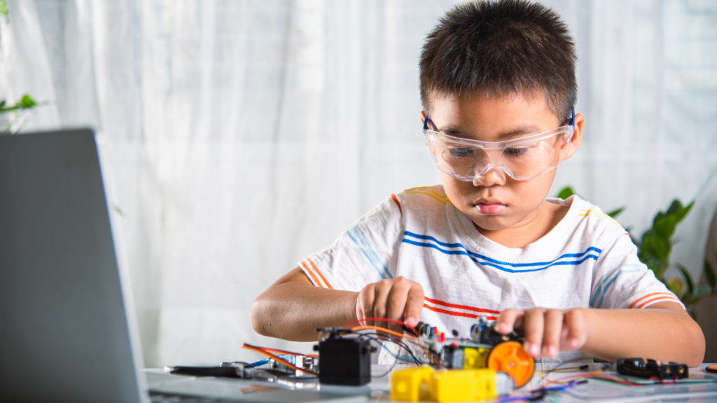 20+ Technology Projects for Kids They’ll Love